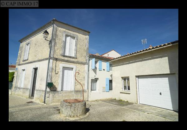 Maison de 93 m² en vente à SECTEUR SURGERES