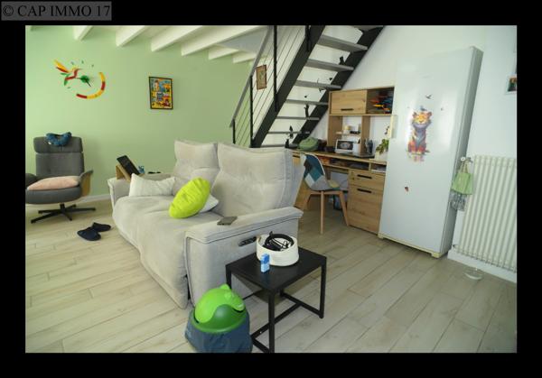 Maison de 93 m² en vente à SECTEUR SURGERES