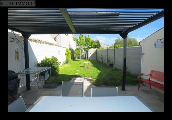 Maison de 93 m² en vente à SECTEUR SURGERES