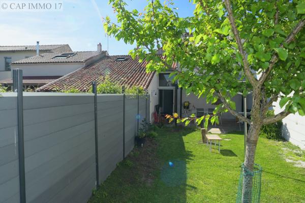Maison de 93 m² en vente à SECTEUR SURGERES