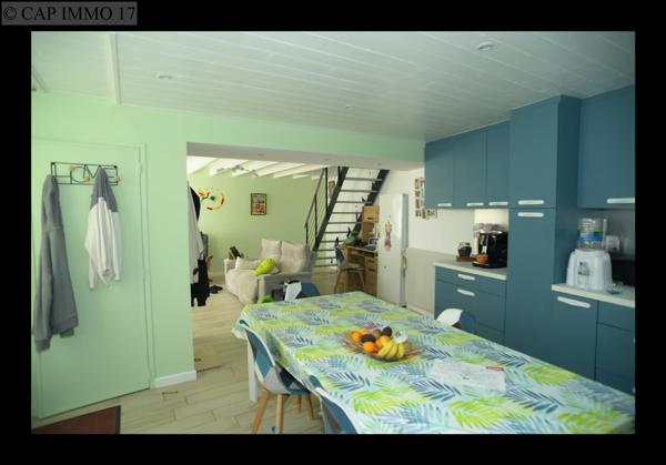 Maison de 93 m² en vente à SECTEUR SURGERES