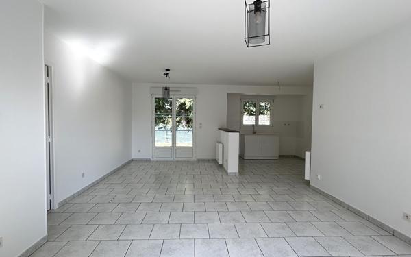 Maison à louer    4 pièces •  Le Chevain