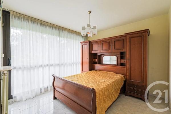Appartement T2 à vendre  2 pièces - 46 m 2   ECHIROLLES  - 38