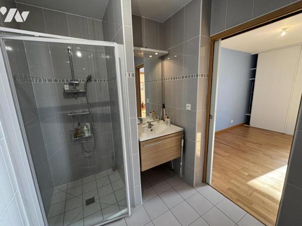 BOIS GUILLAUME Centre - Au pied des commerces