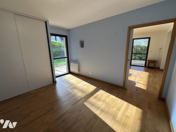 BOIS GUILLAUME Centre - Au pied des commerces