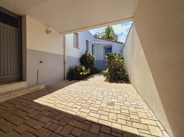 Maison 6 pièce(s) 4 chambre(s) 136 m²