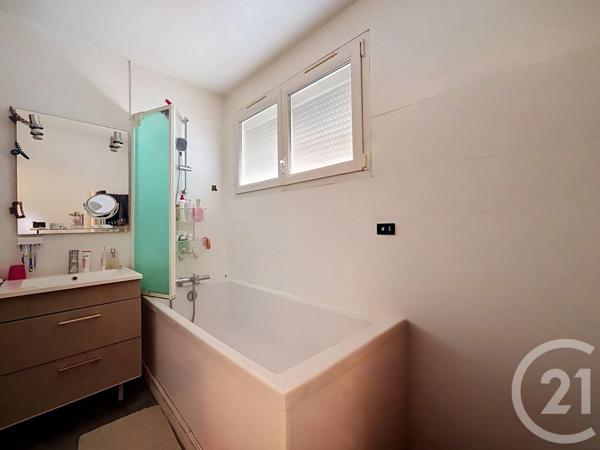 Maison à vendre  4 pièces - 80 m 2   CLERMONT FERRAND  - 63