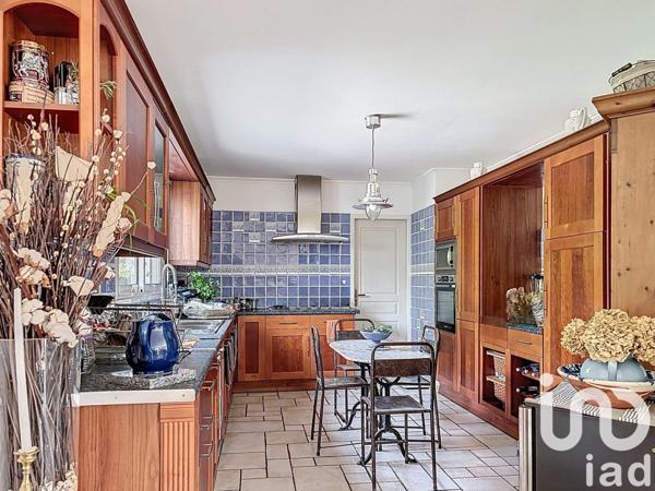 Maison 6 pièces de 200 m² à Lanton (33138)