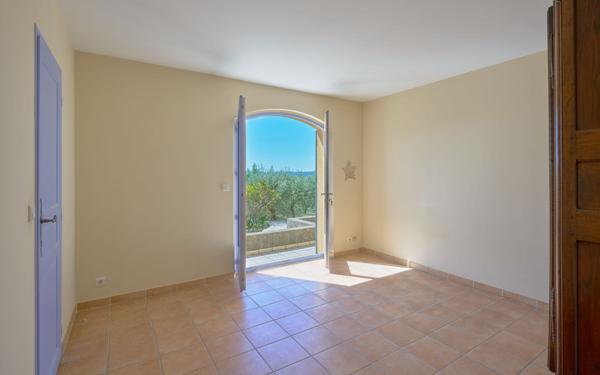 Maison à vendre    5 pièces • 204,49 m2 Forcalquier