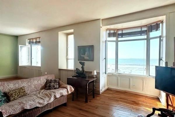 APPARTEMENT T3 DE 79M2-FACE MER-JARDIN 75M2-GARAGE-2CAVES-PROCHE COMMERCES-POSSIBILITÉ 2 CHAMBRES