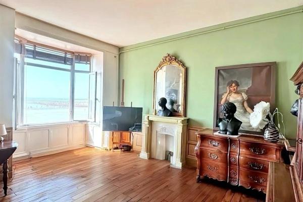 APPARTEMENT T3 DE 79M2-FACE MER-JARDIN 75M2-GARAGE-2CAVES-PROCHE COMMERCES-POSSIBILITÉ 2 CHAMBRES