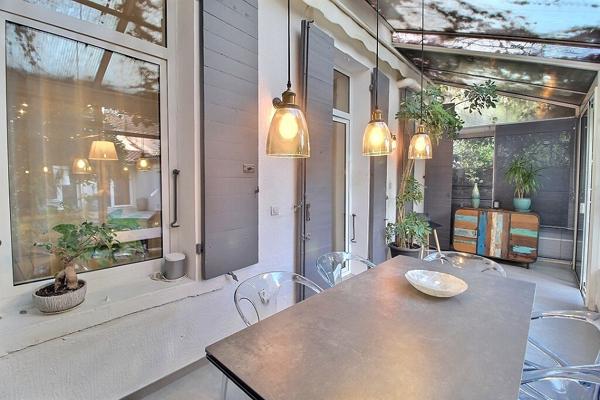 MARSEILLE 13008. Proche Prado, Rez-de-jardin avec dépendance