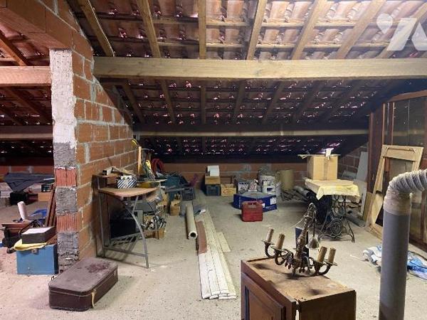 A VENDRE, Gironde, proche Bordeaux, PAREMPUYRE, proche centre ville au calme, sur un terrain d'...