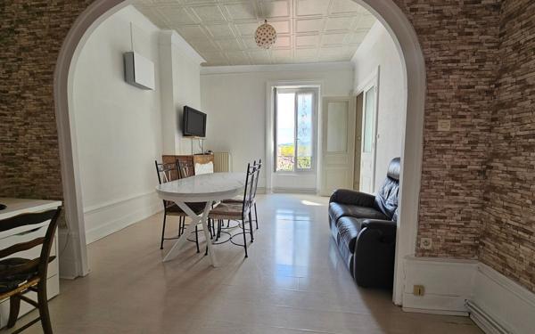 Appartement à vendre    4 pièces • 82,47 m2 Saint-Étienne