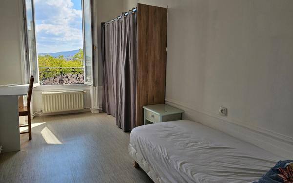 Appartement à vendre    4 pièces • 82,47 m2 Saint-Étienne