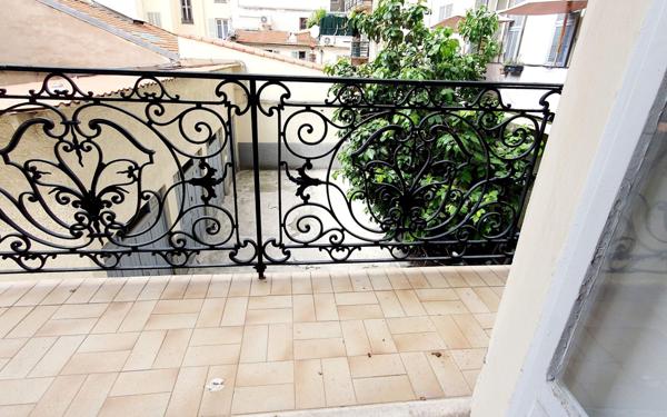Appartement à vendre    4 pièces •  Nice