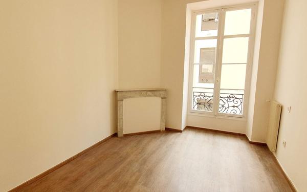 Appartement à vendre    4 pièces •  Nice