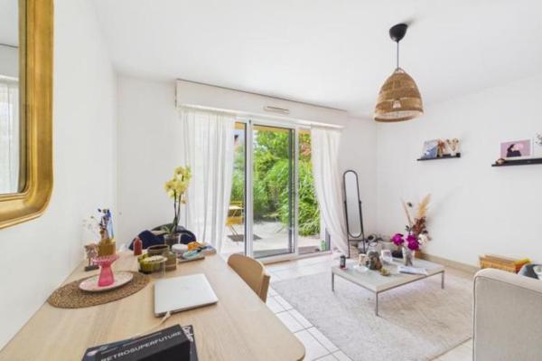 Vente - Appartement 2 pièces 42 m 2 NANTES (44200)