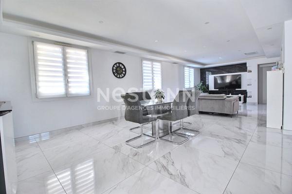 Marignane - A vendre Maison 5 pièces environ 110 m2 avec piscine et carport