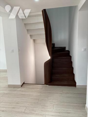 L AIGLE - immeuble commerce et appartement