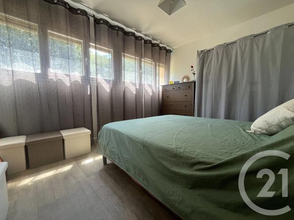 Appartement T5 à vendre  5 pièces - 81,18 m 2   MARSEILLE  - 13015