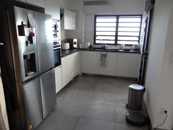 Appartement T3 d'exception de 80m2 vue océan SAINT GILLES LES BAINS (974)