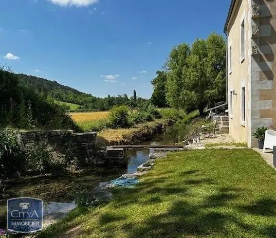 Vente maison 5 pièces de 156m²