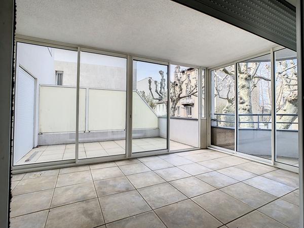 Valence secteur Châteauvert proche centre ville, T3 avec garage en sous-sol