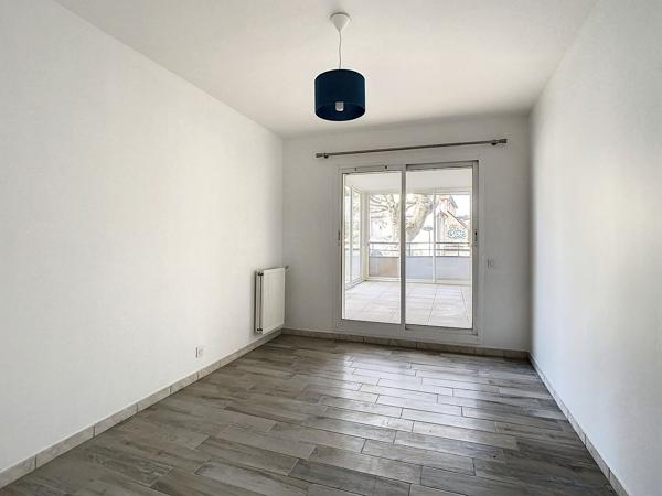 Valence secteur Châteauvert proche centre ville, T3 avec garage en sous-sol