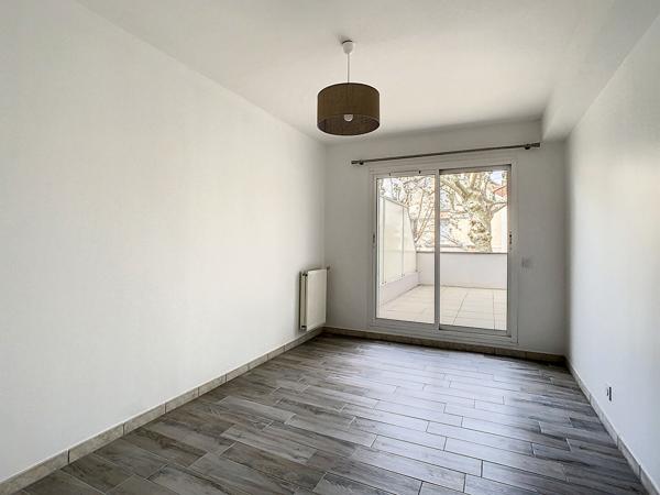 Valence secteur Châteauvert proche centre ville, T3 avec garage en sous-sol