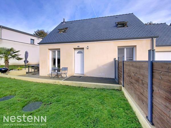 Maison contemporaine de 2015 avec vie de plain pied, proche bourg et école à pied