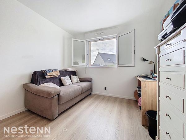 Maison contemporaine de 2015 avec vie de plain pied, proche bourg et école à pied