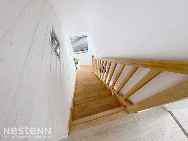 Maison contemporaine de 2015 avec vie de plain pied, proche bourg et école à pied