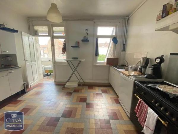 Appartement à louer 2 pièces 61.25m² Ghyvelde (59260)