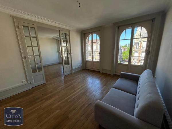 Appartement à louer 4 pièces 97.48m² Charleville-Mézières (08000)