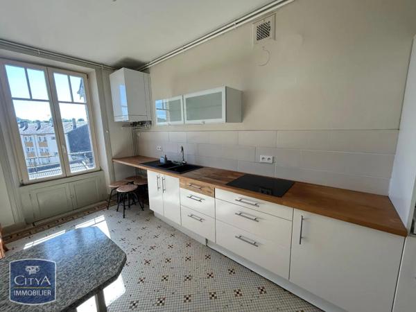 Appartement à louer 4 pièces 97.48m² Charleville-Mézières (08000)