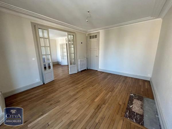 Appartement à louer 4 pièces 97.48m² Charleville-Mézières (08000)