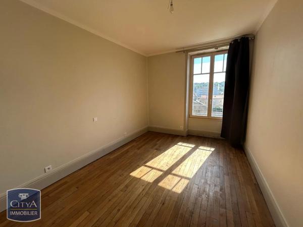 Appartement à louer 4 pièces 97.48m² Charleville-Mézières (08000)