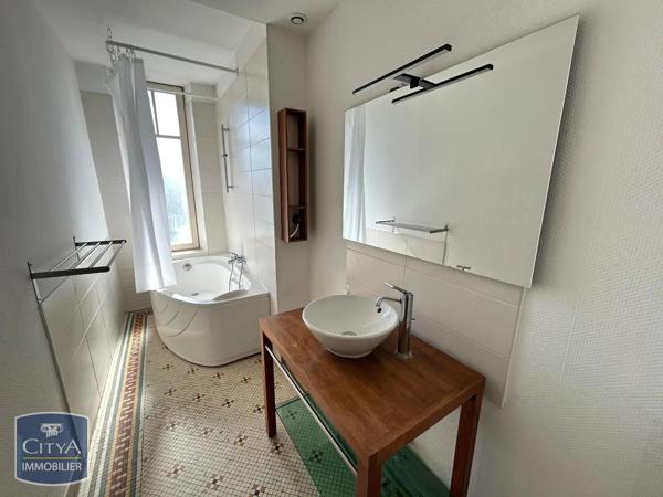 Appartement à louer 4 pièces 97.48m² Charleville-Mézières (08000)
