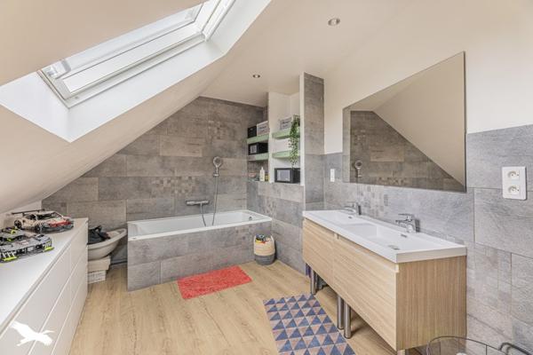 Maison à vendre |  Pocé-sur-Cisse |  5 pièces | 145 m²