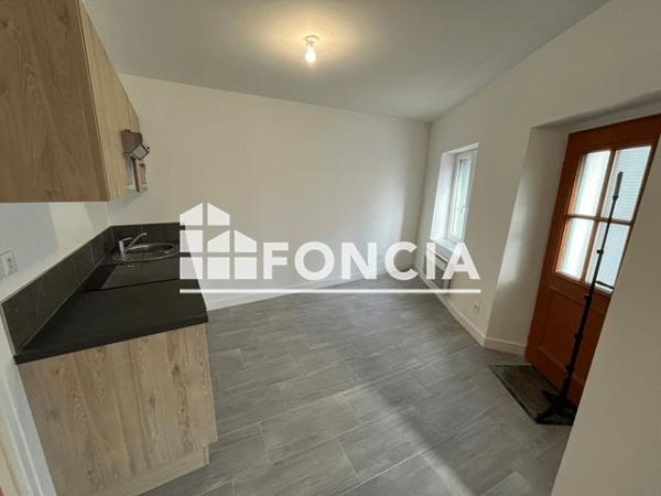 Location Studio 25.51 m² - 24 RUE DES SOUPIRS Neauphle Le Chateau 78640