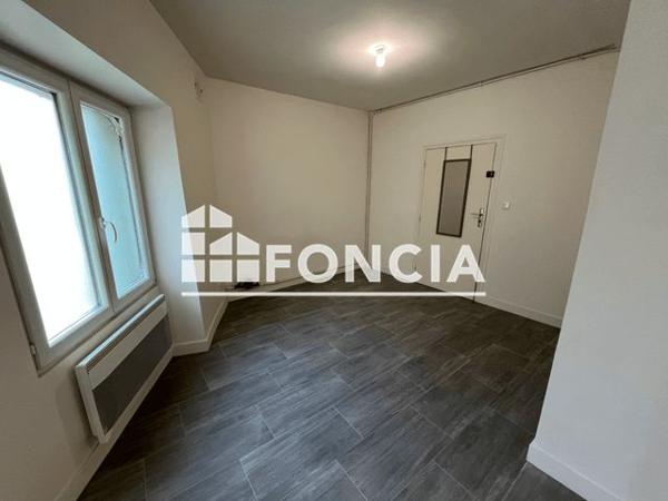 Location Studio 25.51 m² - 24 RUE DES SOUPIRS Neauphle Le Chateau 78640