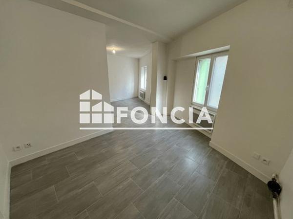 Location Studio 25.51 m² - 24 RUE DES SOUPIRS Neauphle Le Chateau 78640