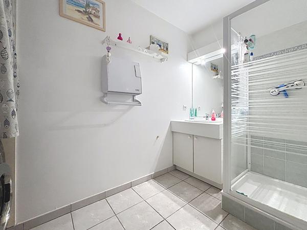 FREJUS T4 de 91,5 m² ? Étage élevé, vue dégagée & grande terrasse - double garage