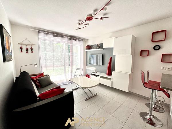 Appartement T2 - 42m2 - Jardin - Parking - La Rochelle Médiathèque (Ville en bois) €295 000 ** - Référence JH736D1