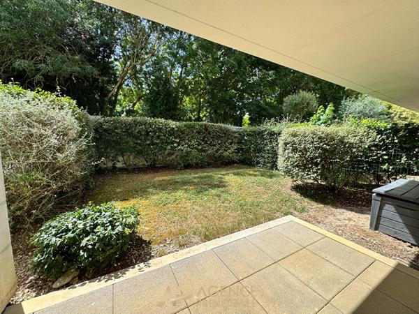 Appartement T2 - 42m2 - Jardin - Parking - La Rochelle Médiathèque (Ville en bois) €295 000 ** - Référence JH736D1