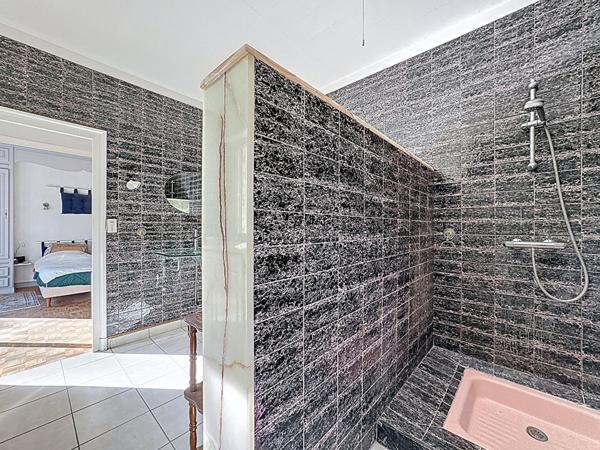 Domaine d'exception et maison de plain pied, 230m² et sous-sol total - Ploemeur.