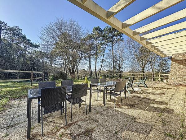 Domaine d'exception et maison de plain pied, 230m² et sous-sol total - Ploemeur.