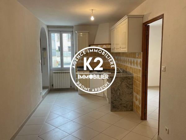 MAISON DE VILLE 77 m² - 3 CHAMBRES - GARAGE 35 m² - SANS TRAVAUX