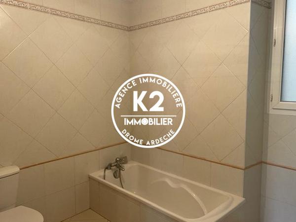 MAISON DE VILLE 77 m² - 3 CHAMBRES - GARAGE 35 m² - SANS TRAVAUX